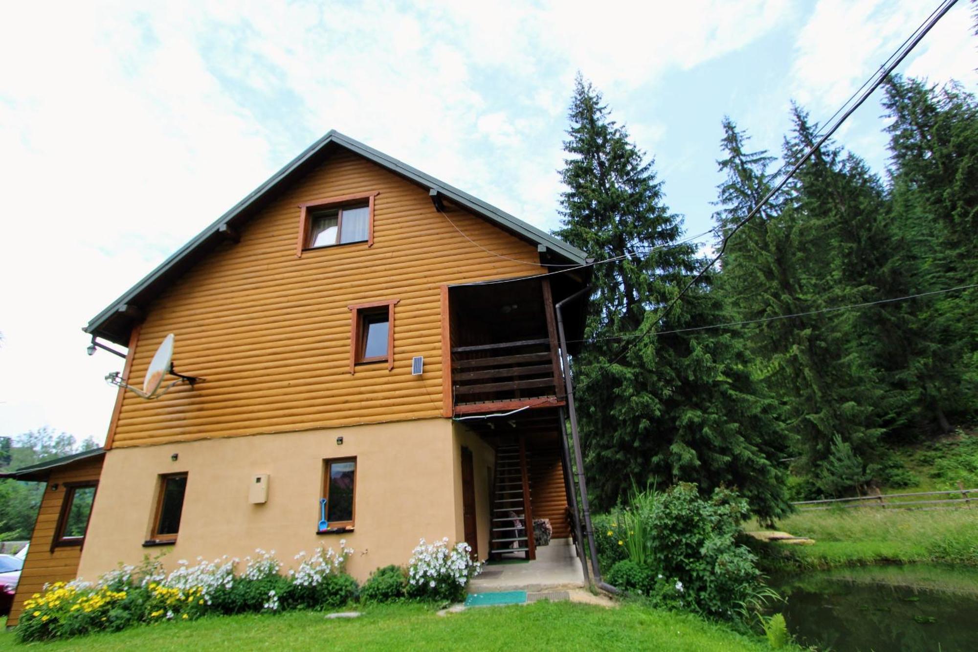 Hrystyna Apartamento Yablunytsya Exterior foto